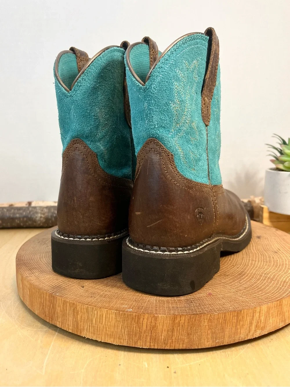Ariat kid fatbaby